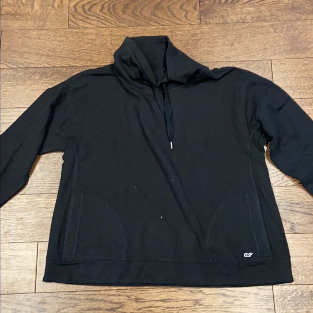 Vineyard vines sweatshirt